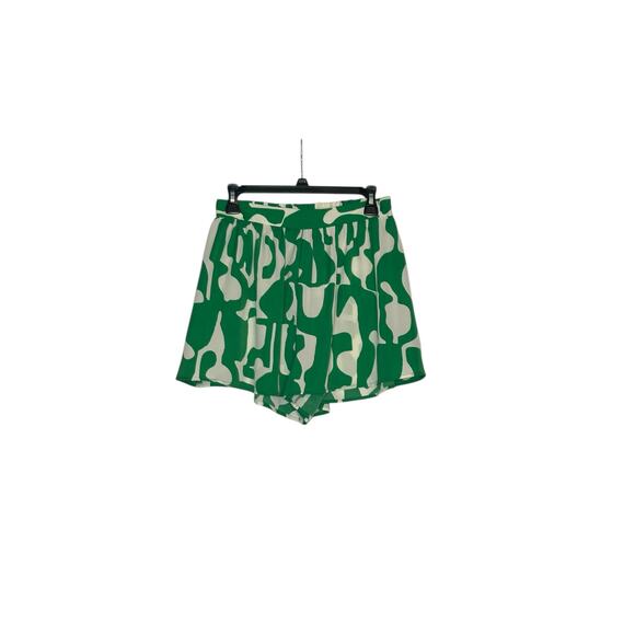 Fashion Nova green white print shorts size Medium - Picture 8 of 9